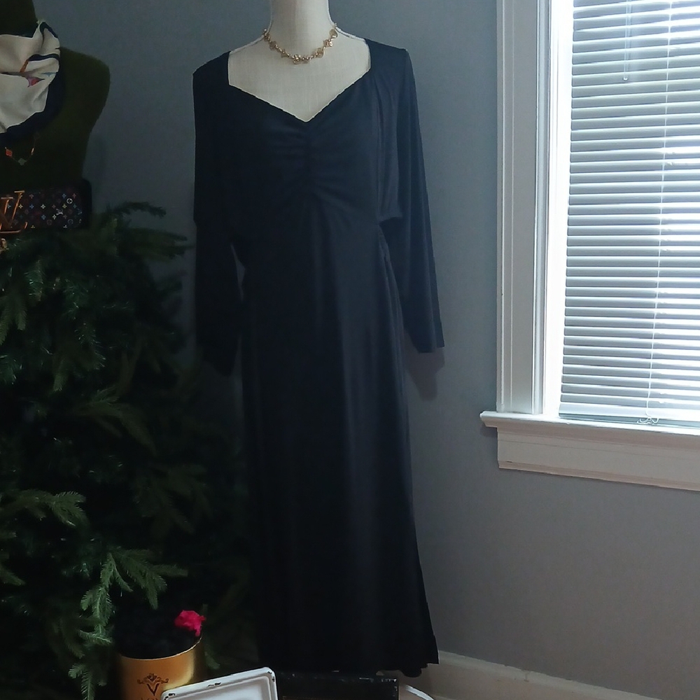 Elegant Black Long Sleeve Dress